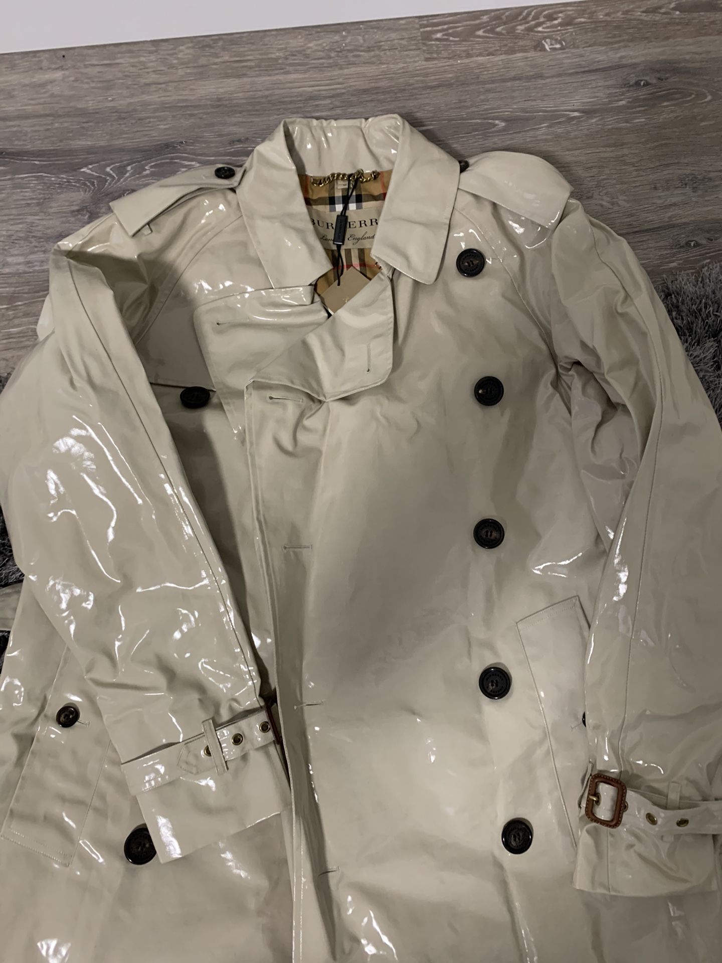 Men’s Burberry Heritage Trench Coat Size M