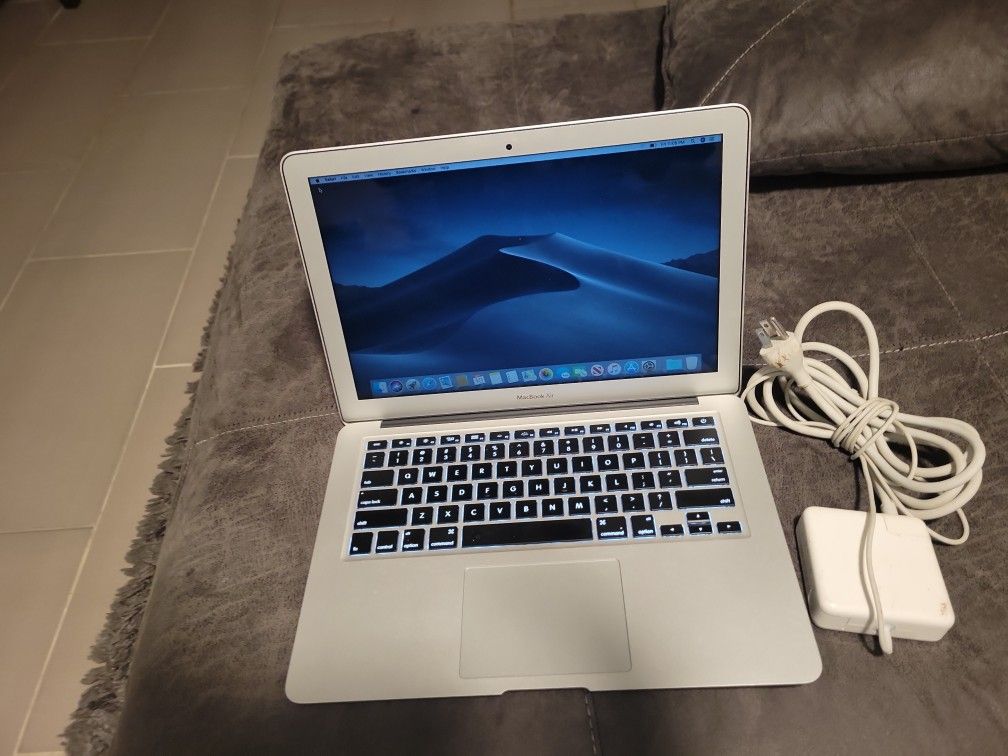 Macbook Air Cery Good Condition 