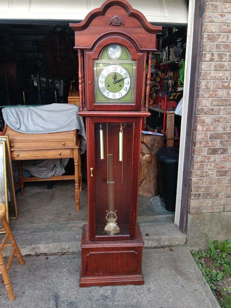 Grandfather Clock. (Edward Meyer)