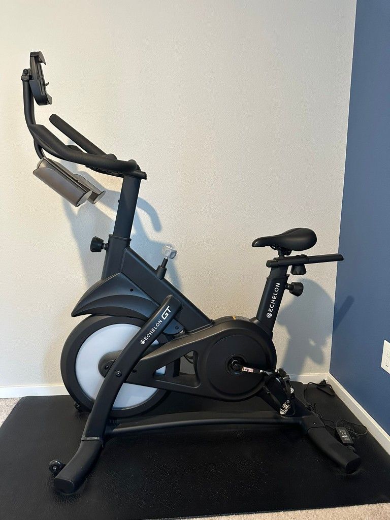 Echelon GT Connect Exercise Bike with Mat_Like New.Retails for $599