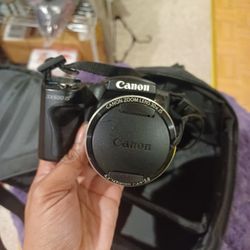 Canon Digital Camera with Camera Bag