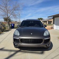 2016 Porsche CAYENNE  