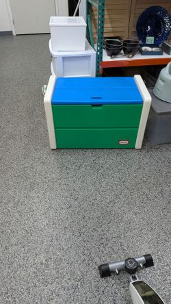 VINTAGE LITTLE TIKES TOY BOX. EXCELLENT CONDITION. $50. CITY OF ORANGE