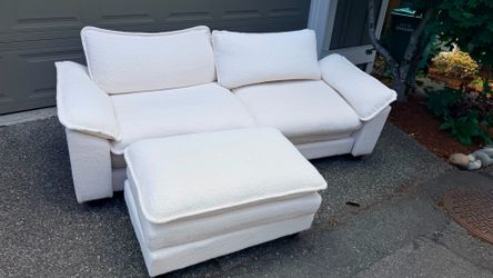Sofa Couch with ottoman (Free delivery)🚚