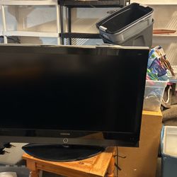 Samsung LN S4692D  65” 720p HD LCD Television READ