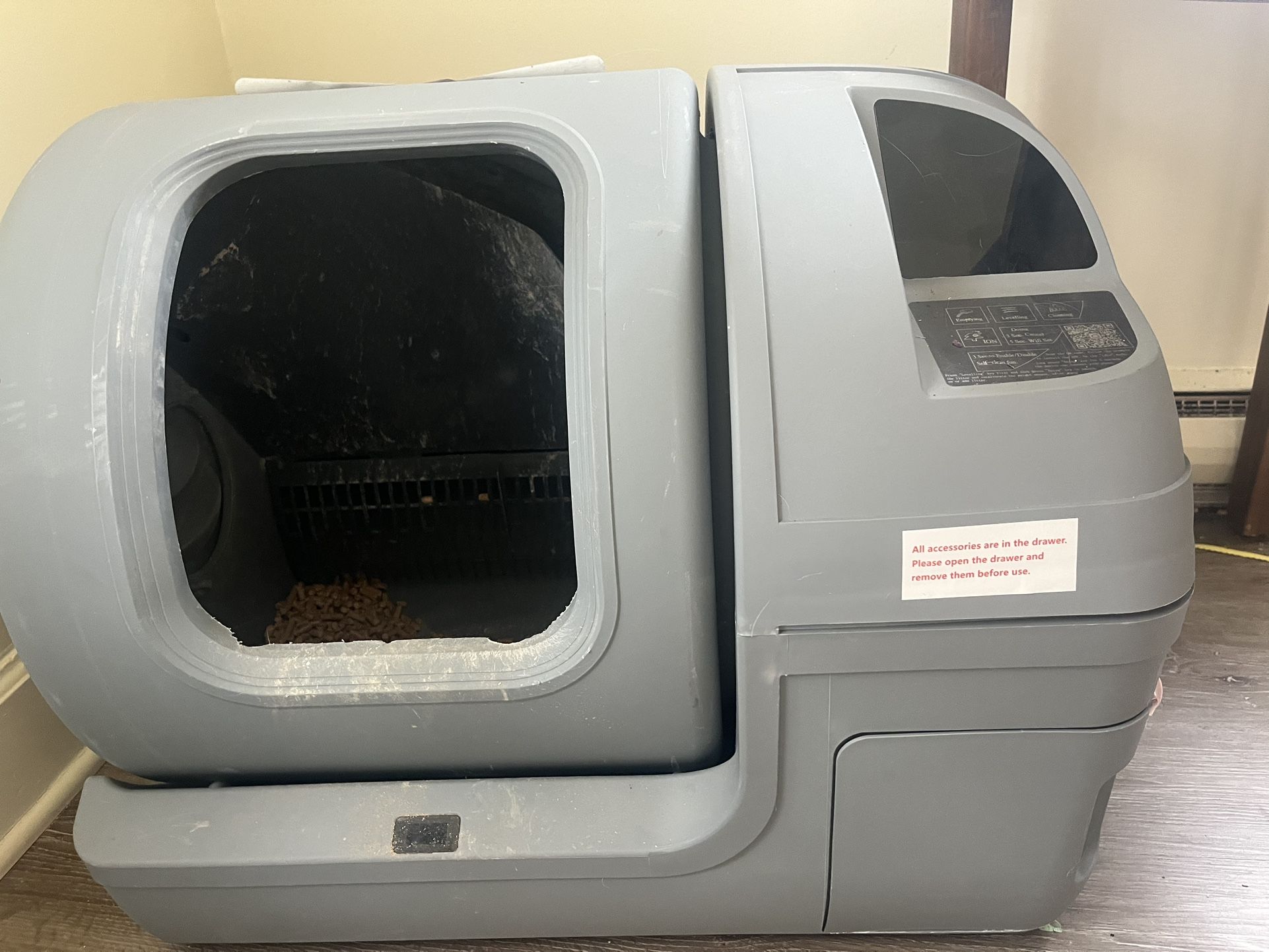 Self-Cleaning Litter Box