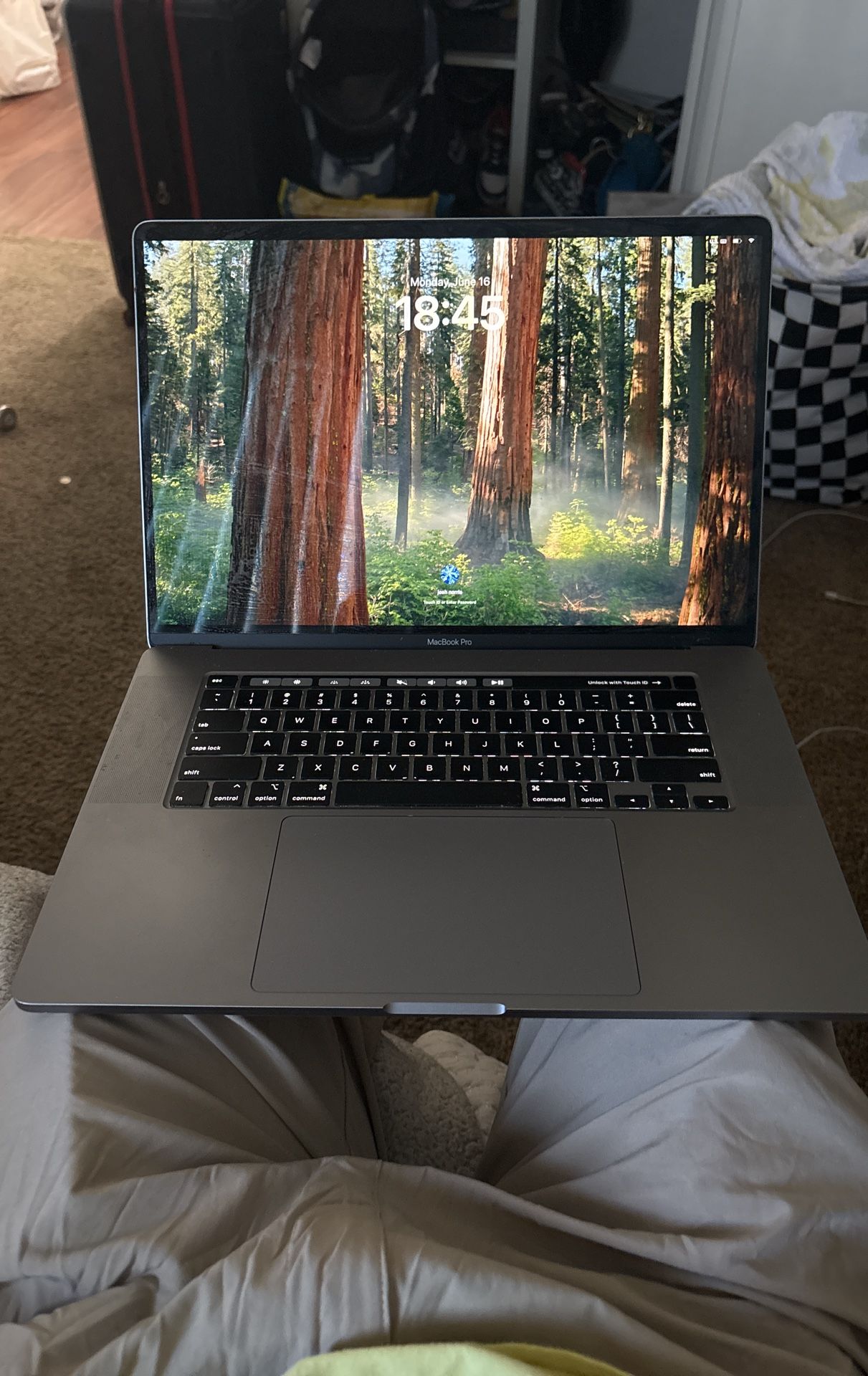 Mac Book Pro