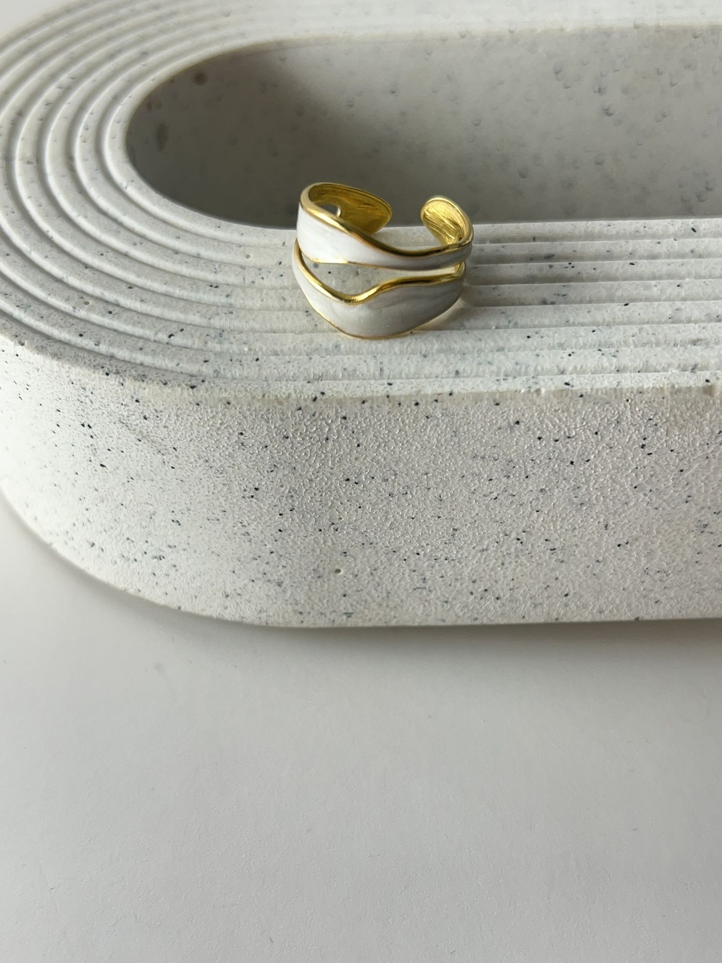 white antique ceramic ring simple open ring for women