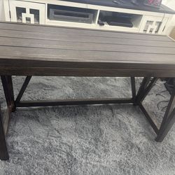 Beautiful durible outside patio desk New!!!’