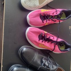 Nike Sneakers F, Daisy Fuentes Flats F, Dockers M
