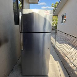 Mid-Range General Electric Refrigerator