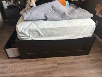 Full size bed