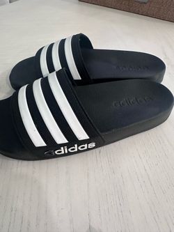 Adidas kids slides size 3.