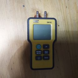 UEi EM152 Dual Differential Digital Manometer