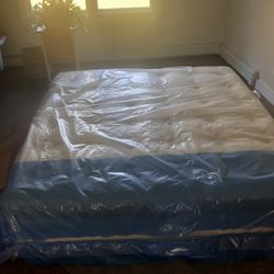 BRAND NEW ORGANIC SAATVA King Size HD