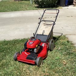 Craftsman gas lawnmower 6.5 hp works perfect excellent condition self propelled