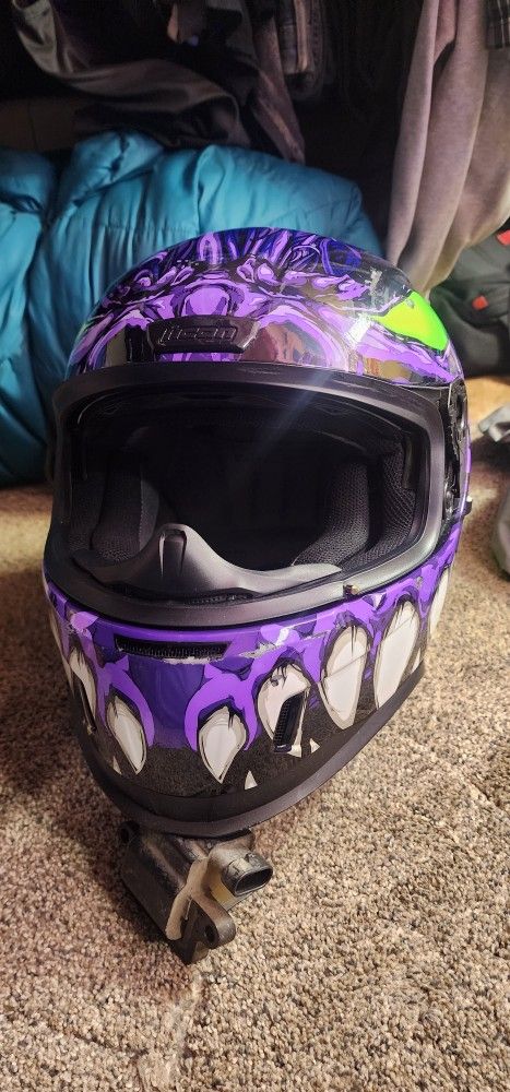 Motorcycle Helmet (DOT)