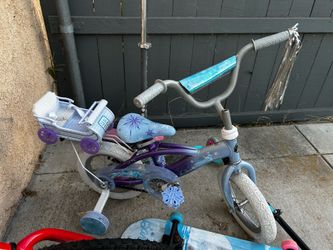 Girls frozen bike