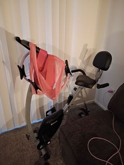 Stationary workout bike