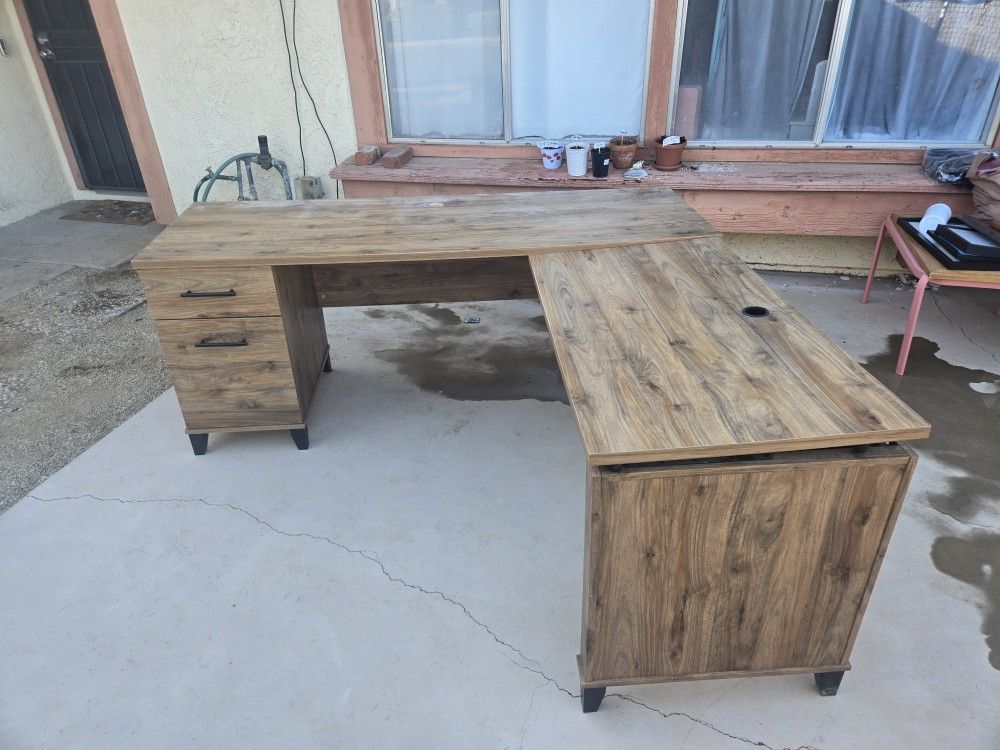Stand Up Corner Desk