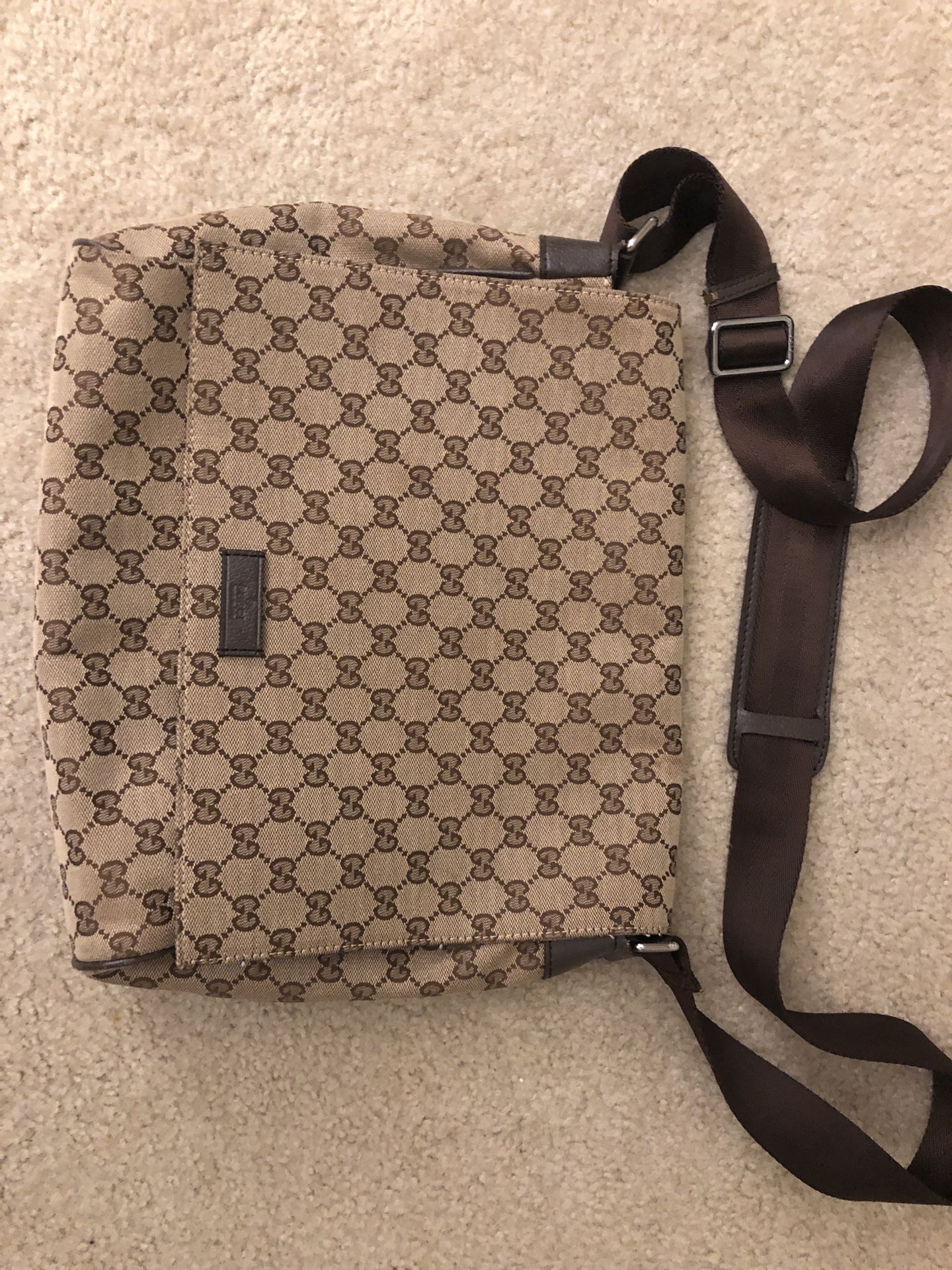 Large Gucci GG Messenger Bag