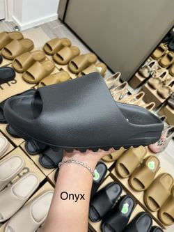 Onyx Slide 