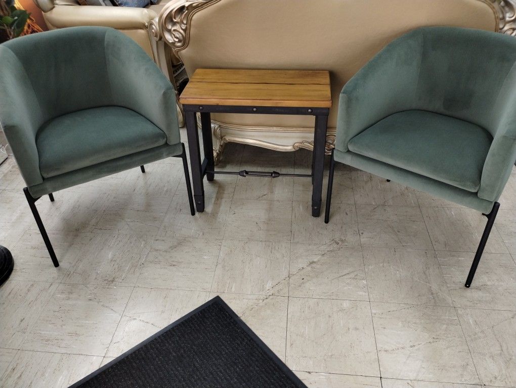 Accent Chairs