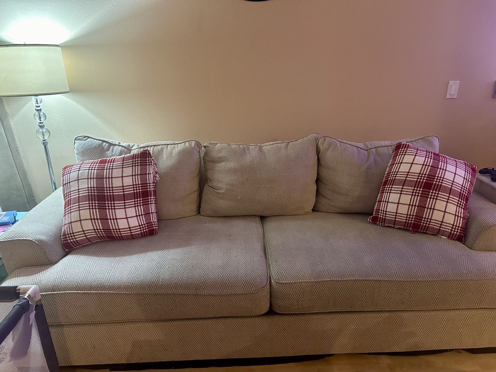 Couch/love seat Set