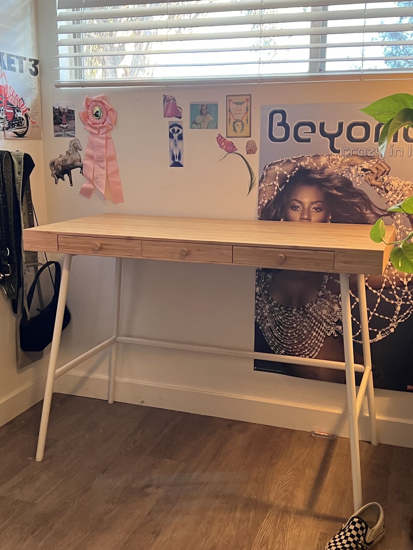 Ikea Desk (lillasen)