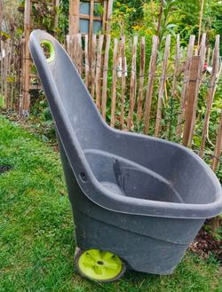 Rolling gardening carts muck cart wagon wheelbarrow