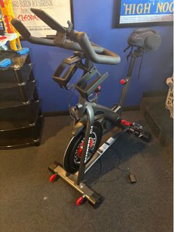 Schwinn IC4 Indoor Cycling Bike – Lightly Used