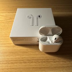 Apple AirPods First Generation 