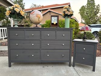 Gray Solid Wood 10 Drawer Dresser Chest of Drawers and Nightstand Furniture Set