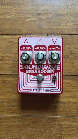Death by Audio Soundwave Breakdown Fuzz/Feedback