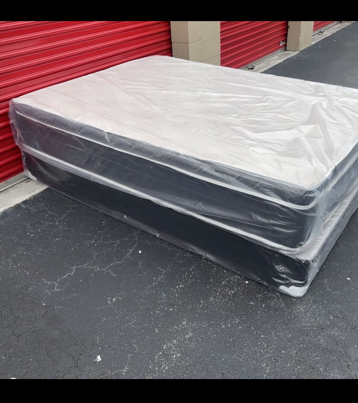New Queen Size Pillowtop Mattress And Box Spring Set