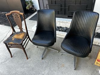 Lot of 4 Vintage Chairs MCM 1960’s