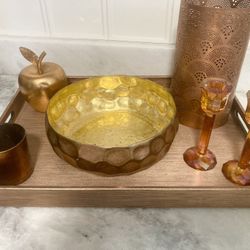 Pre-owed 9 piece mix copper & rose gold mix colored decor for $32