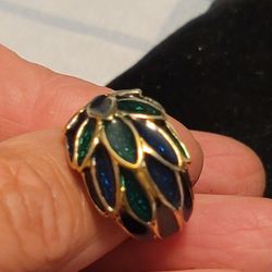 Dark Green Leafy Lady's Ring