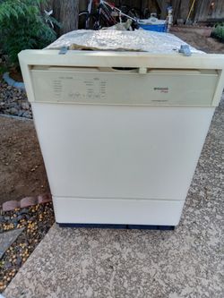 Frigidaire Crown Series Ultra Power Quiet II. Works Great Clean and Very Quiet. We bought all new matching appliances remodeling kitchen. 