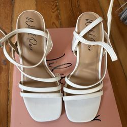 NEW Wild Pair White Heels. Size 7