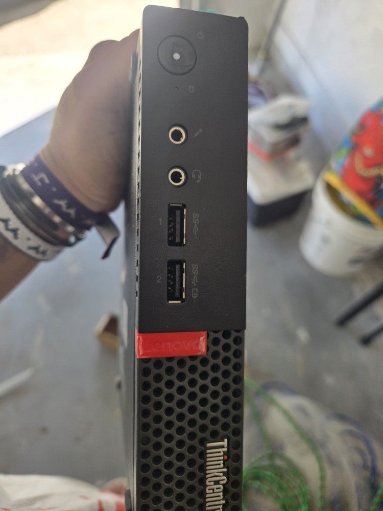 https://offerup.com/redirect/?o=TGlrZS5uZXc= LENOVO Mini Desktop