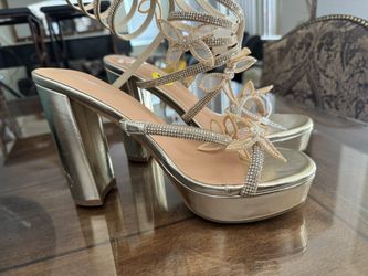 High Heels Gold. Zapatilla Alta, Dorada