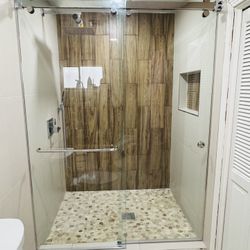 Frameless Glass Shower
