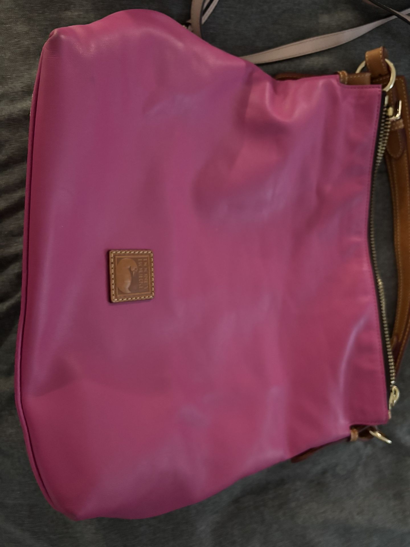 Dooney And Bourke Tote 50.00 great condition