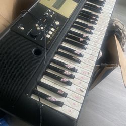 Yamaha Keyboard 61 Keys 