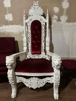 Event Throne