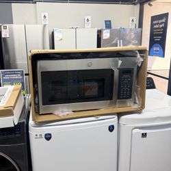 GE - Stainless Steel Over The Range Microwave 