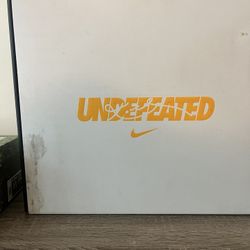 Kobe Pro Tro 5 X Undefeated Pack, Kito Wares Slippers