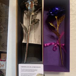 Gold Dipped SS Roses NIB One Platinum and One Gold
