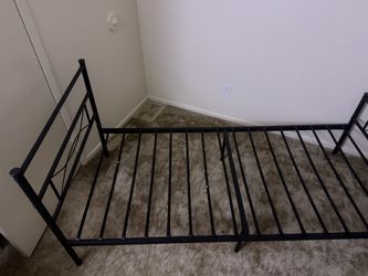 Twin Bed Frame & 8 Bed Risers